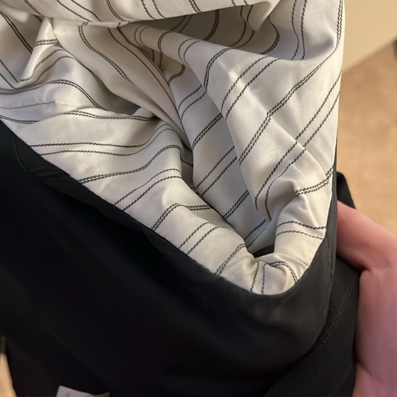 Theory gently worn black striped women’s blazer - Picture 7 of 10